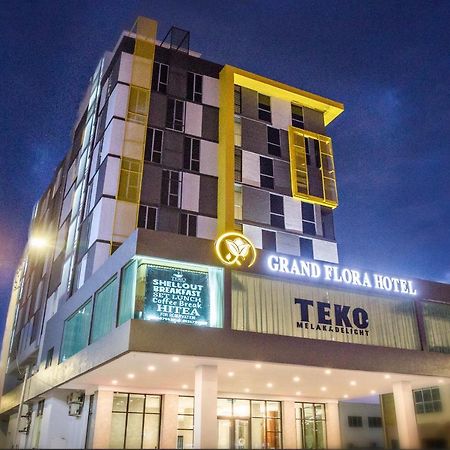 Grand Flora Hotel Malacca Exterior photo